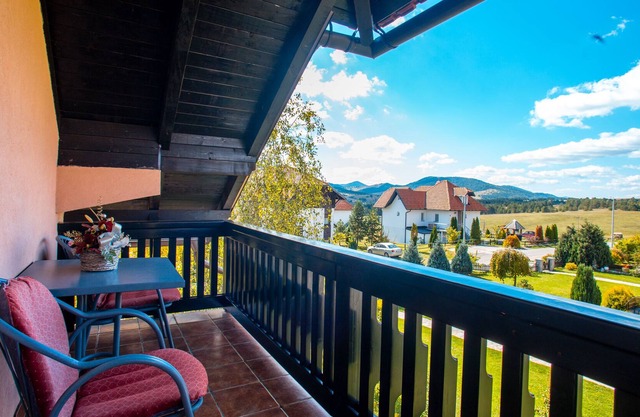 Apartamento familiar Ethno House con vistas a la montaña