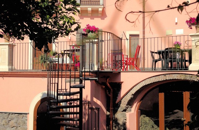 apartamento de lujo Etna Ver completamente renovado en residencia histórica en Sicilia