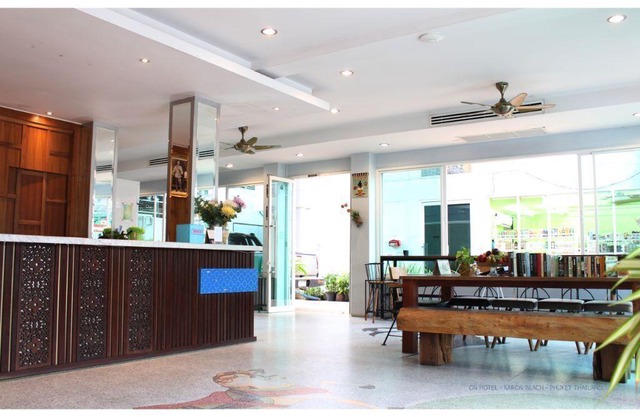 :) Ubicación de excelencia, habitación estándar # 14, playa de Karon