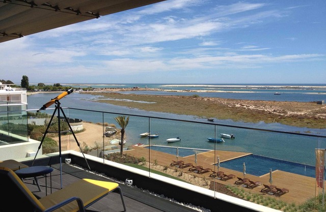 Excelente ático frente al mar con vistas de 180 ° en el Algarve
