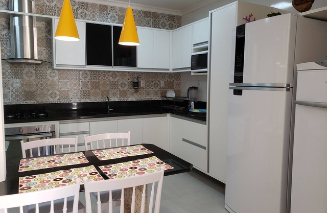 Excellent beach house in Vilas do Atlântico! A few steps from the beach