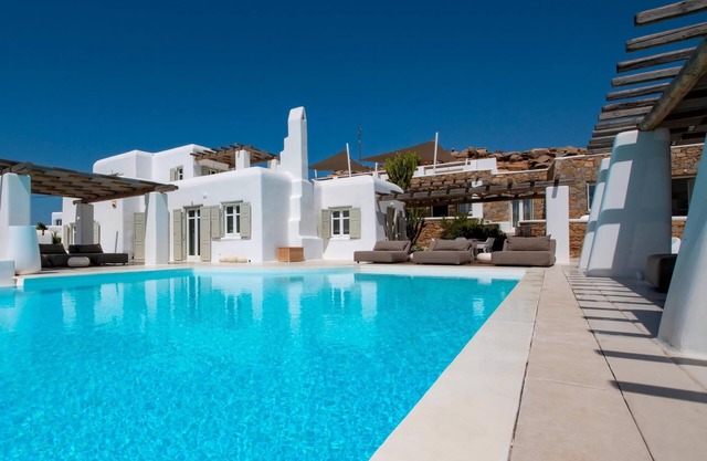 Excelente Villa Tourlos | 8 Dormitorios | Villa Opal | Impresionantes vistas al mar y a la ciudad