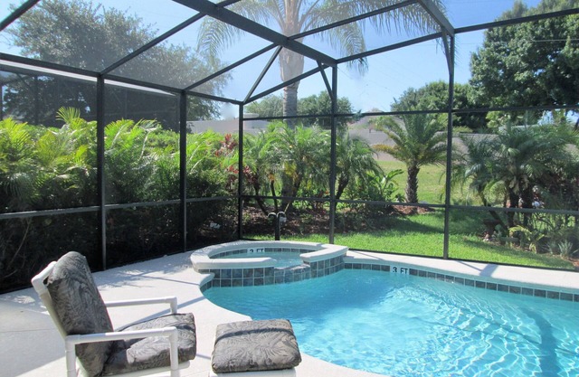 Excepcional villa grande privada con orientación sur piscina / spa juegos y sala de ejercicios
