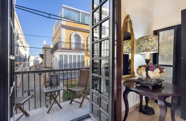 Apartamento 'Exclusivo Apartamento En Palacio' con balcón, Wi-Fi y aire acondicionado