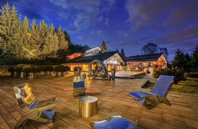 Exclusive Chalet Demi-Quartier · Mont Blanc View
