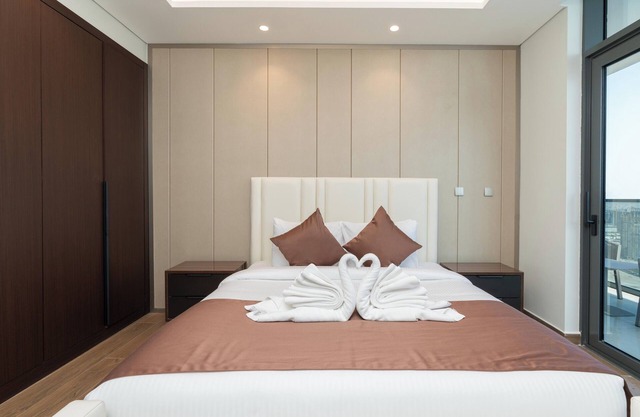 Exclusive Getaway 3BR City View l King size Bed