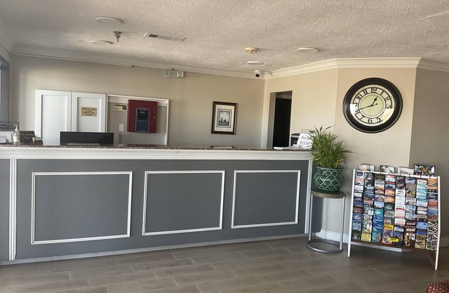 Executive Inn & Suites
