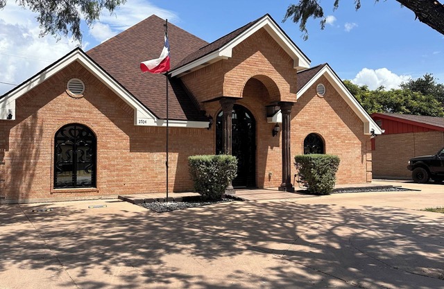Experience comfort and convenience in this beautifully appointed McAllen retreat