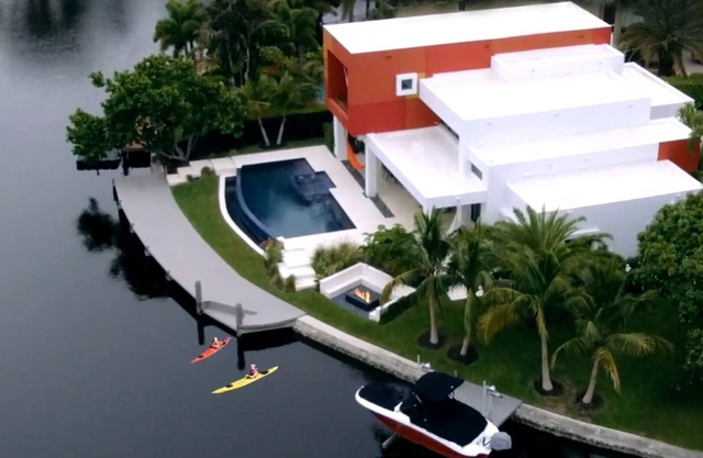 Exquisito Moderno Minimalista Waterfront Personal Resort