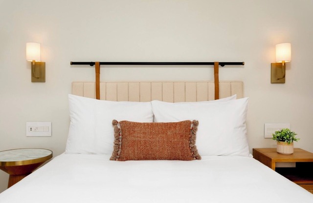 Exquisite Stay w/ Calming Ambiance, Rooftop Pool, and Scenic Bar - Near El Morro