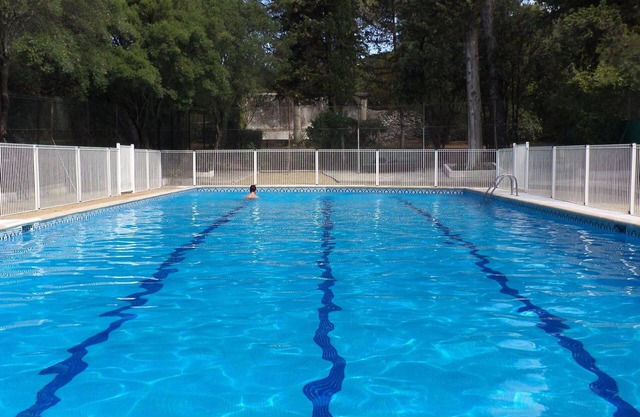 F2 en residencia con piscina en Montpellier