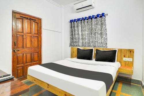 FabExpress Peaceful Studio AAI Bungalow