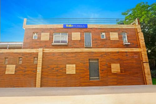 FabExpress Vasant Villa - Near ILBS Hospital