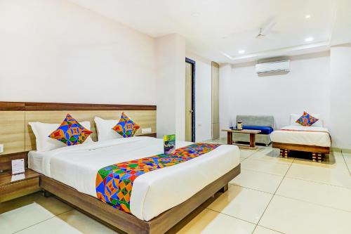 FabHotel Meera Palace