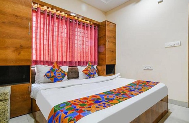 FabHotel Royal Palace