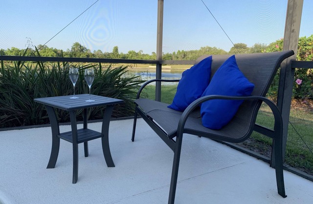 Fabulosa vista al lago Villa de 5 camas con orientación sur piscina / spa a 10 minutos de Disney y Wifi