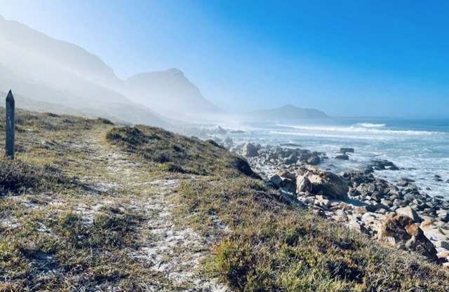 Fabulous newly renovated family-friendly beach house with great views