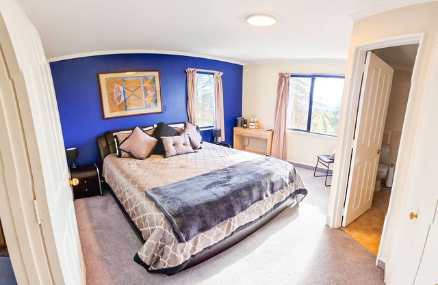 Fairhall Lodge- Luxury B&B