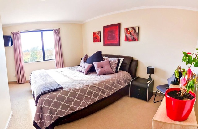 Fairhall Lodge- Luxury B&B