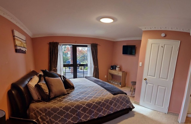 Fairhall Lodge- Luxury B&B