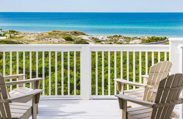 ¡Ofertas de otoño e invierno! Increíble nueva casa de playa! ¡Piscina privada de 50 pies! Duerme 20!