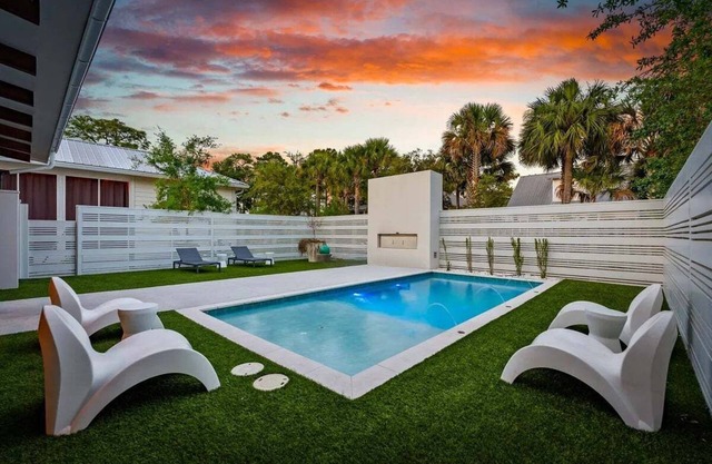 Seagrove - Sleeps 10, Private Pool, Beach Access, Golf Cart and Bikes