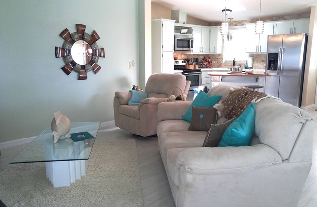 MASCOTA AMIGABLE. Noviembre, diciembre, .EZ a Spanish Springs, LOS PUEBLOS, remodelado, limpio, nuevo