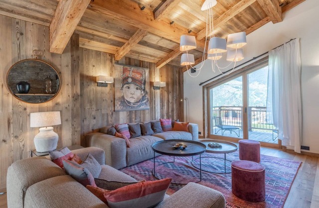 Chalet familiar con spa y sauna cerca de las pistas en Courchevel