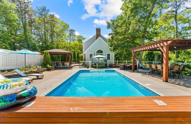Family Escape Luxury Retreat with Heated Pool&Firepit