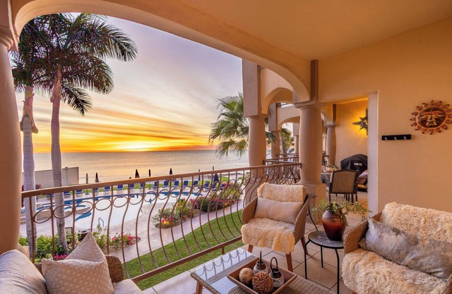 Family Friendly Las Olas Oceanfront Remodeled 2BR Steps to Surf, Sand & Dining!