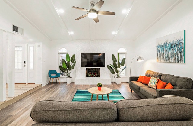 Perfecto para la familia, espaciosa casa acogedora, cerca de las autopistas, West Plano