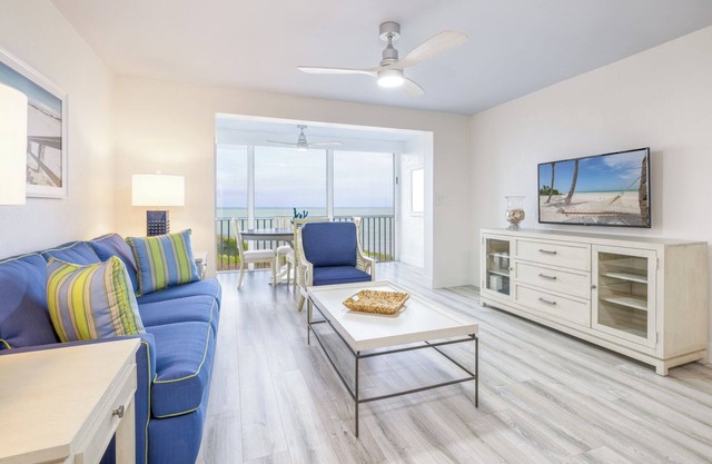 Family-Friendly One Bedroom Bayside Villa w/Stunning Views & Activities