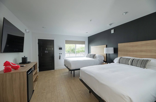 Family-friendly Stay near Dewey Beach with Free Parking & Weekend B'fast