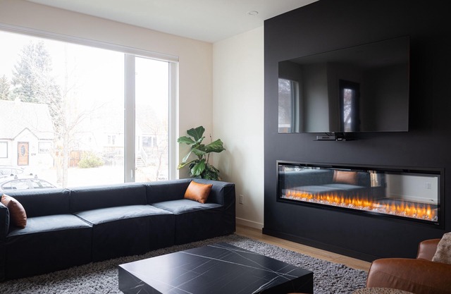 Family Home | Rooftop Patio | King Bed | Fire Table | GYM