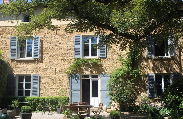 Casa familiar en el corazón de Beaujolais y viñedos, cerca de Lyon.