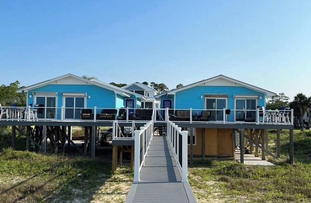 Family Owned/Operated 2 Houses Beachfront Sleeps 16+