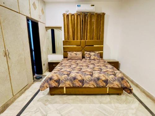 Family Signature Residency
