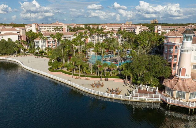 Family sized villa near theme park & attractions with amenities galore.