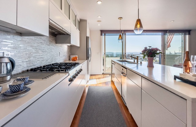 Fantastic Bay Views spectacular home, close to Chase Center/ Mission Bay/Oracle