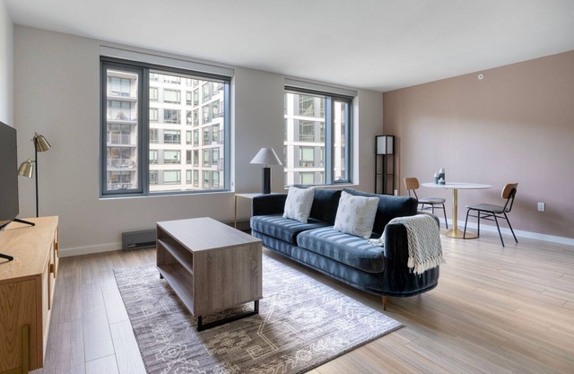 Fantastic Hayes Valley 1BR w/ Concierge & Spa, nr Dining, by Blueground