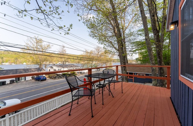 Fantastic Lake View Cabin in Alton Bay Now featuring Lake Access, AC/ TV/ WiFi
