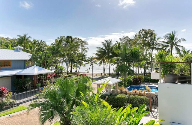 Beachcomber Holiday House con vista al mar