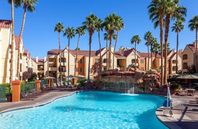 Fantastic Resort in Las Vegas 1BD + 1BA / Pool + Kitchen