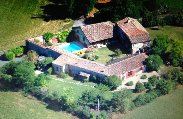 Súper granja del siglo XVII, 2 alas para 8 personas, piscina, parque., Vista de la casa de campo 1.5 km