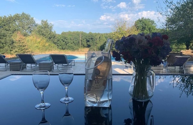Casa de campo con piscina privada y jardín