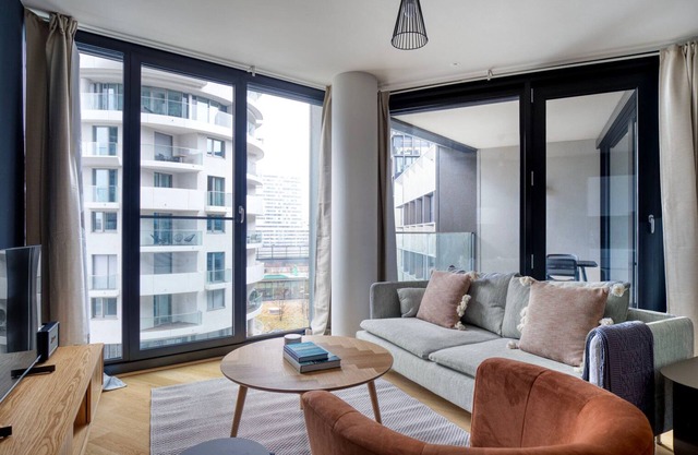 Favoriten 1BR w/ Gym & Lounge, nr Hauptbahnhof by Blueground