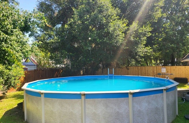 Fenced Yard w/ Pool! Laurelwood Lodging