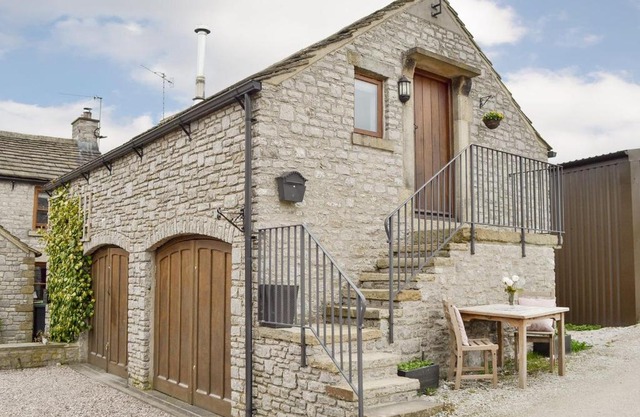 Field Farm Apartment