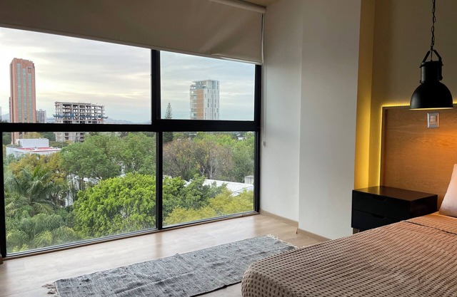 Financial Upper Suite / Daily Clean