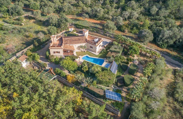 Finca para 6 con piscina, calefacción, parque infantil, bicis, Ariany, Mallorca